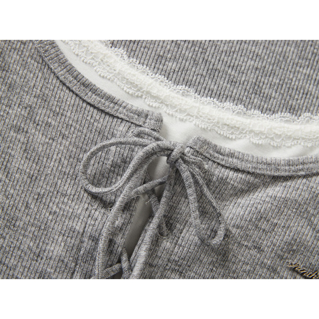 辣妹甜美蕾絲拼接假兩件長袖t恤女秋季新款修身修身顯瘦打底上衣