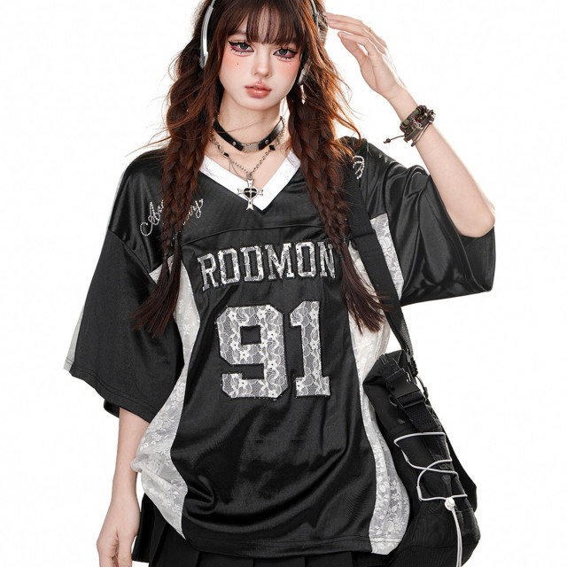 絕美插班生 美式V領刺繡正肩短袖t恤女夏季寬松上衣潮