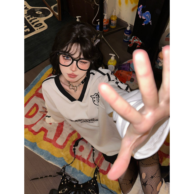 辣妹委員 黑白v領學院風小眾衛衣寬松美式長袖t恤上衣