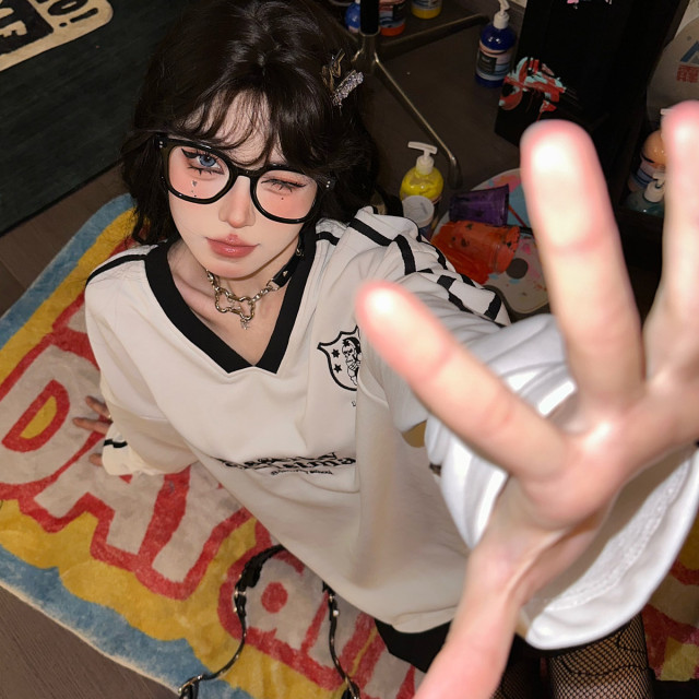 辣妹委員 黑白v領學院風小眾衛衣寬松美式長袖t恤上衣