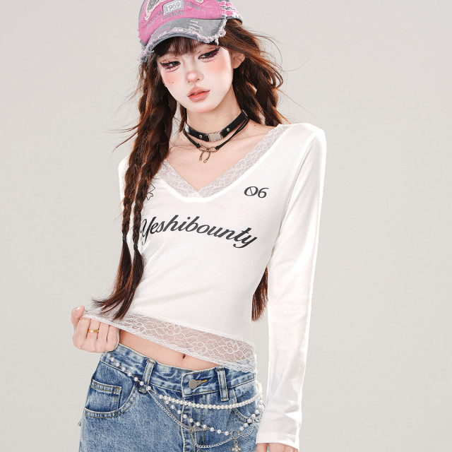 純欲入侵 蕾絲拼接內搭T恤女秋冬長袖顯瘦V領辣妹上衣