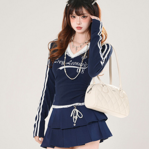 昭和千奈 美式長袖V領蕾絲T恤女秋季收腰顯瘦針織上衣