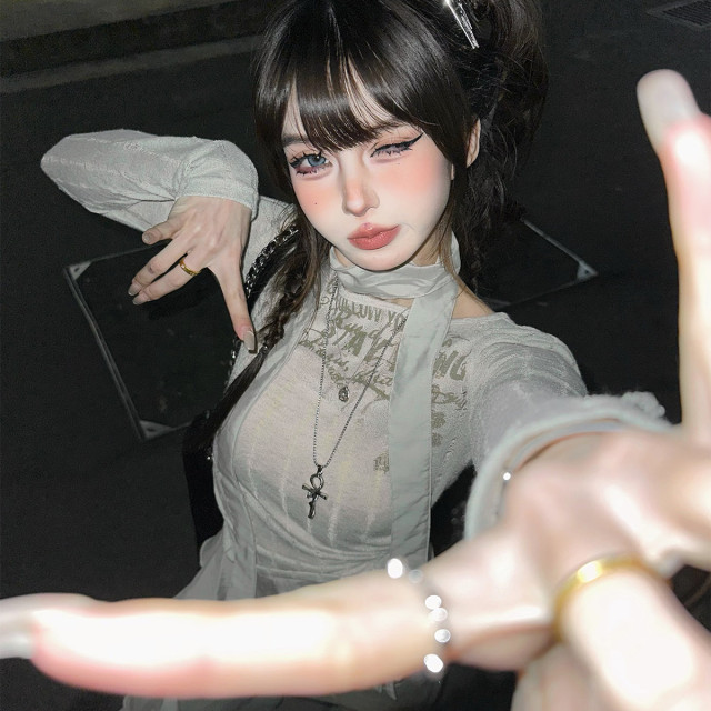 茶系甜心 美式鏤空針織T恤女春夏長袖顯瘦收腰辣妹上衣