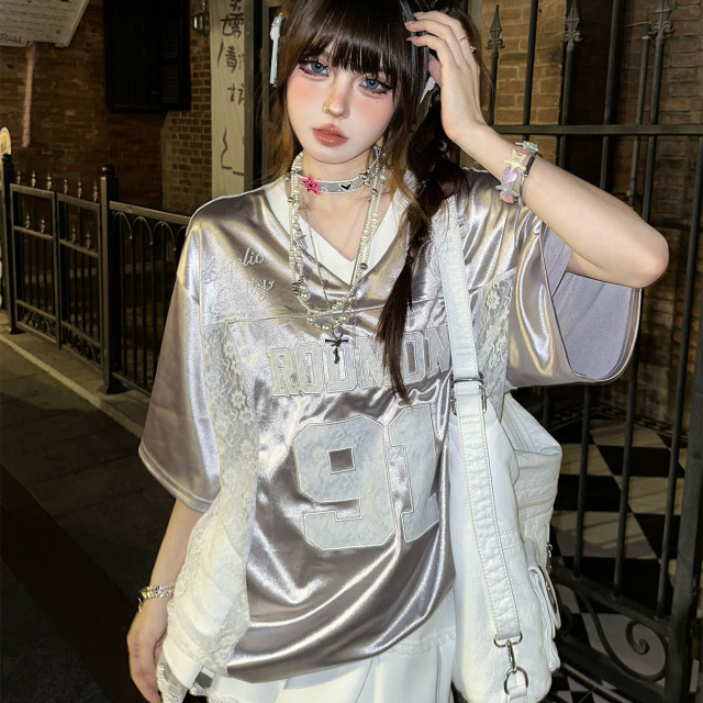 絕美插班生 美式V領刺繡正肩短袖t恤女夏季寬松上衣潮