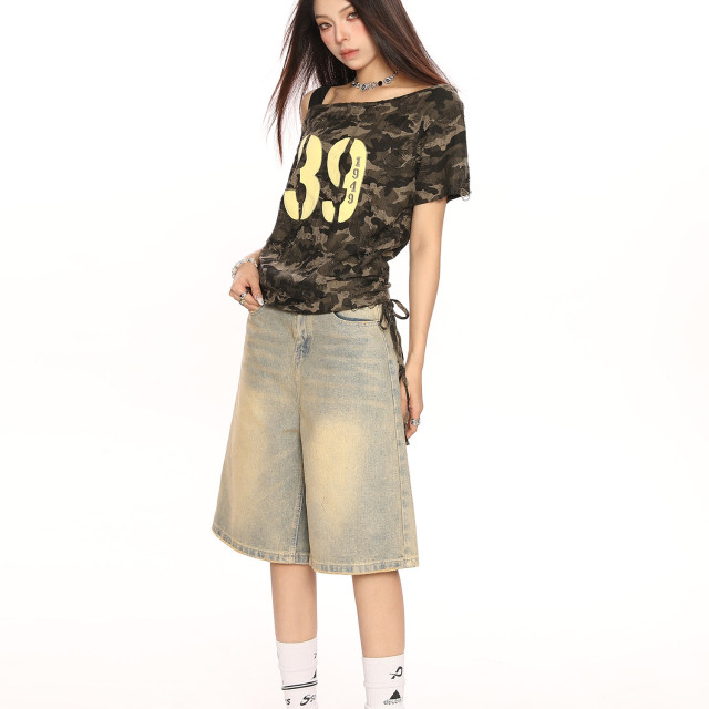 辣妹斜肩迷彩字母短袖T恤女夏季抽繩綁帶露肩顯瘦短款上衣