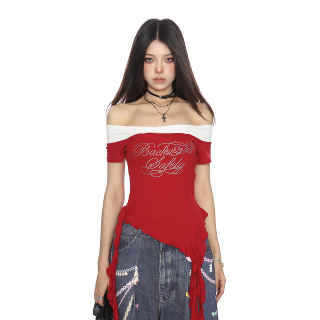 辣妹燙鉆字母一字肩短袖T恤女夏季不規則流蘇顯瘦露肩上衣