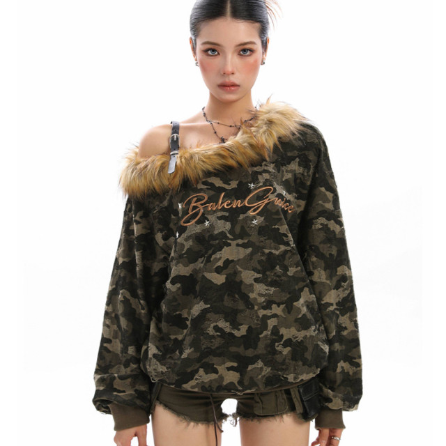 美式辣妹迷彩斜肩衛衣女秋冬可拆卸毛領露肩顯瘦寬松上衣