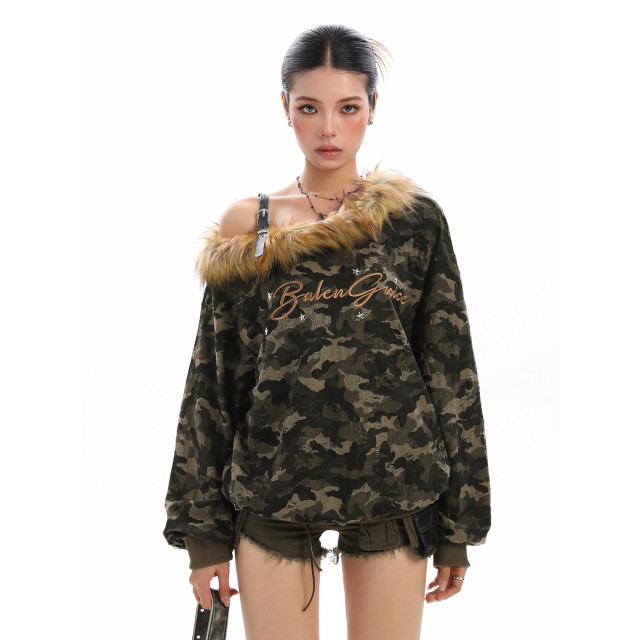 美式辣妹迷彩斜肩衛衣女秋冬可拆卸毛領露肩顯瘦寬松上衣