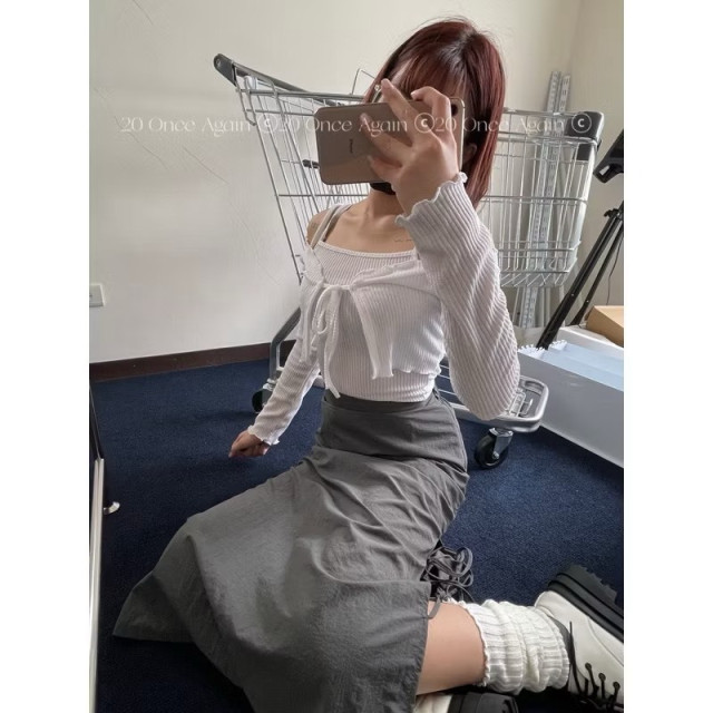 𝚃𝚆𝙴𝙽𝚃𝚈正韓🇰🇷現｜螺紋 針織 吊帶 露肩 花邊 兩件式 套裝（2colors)